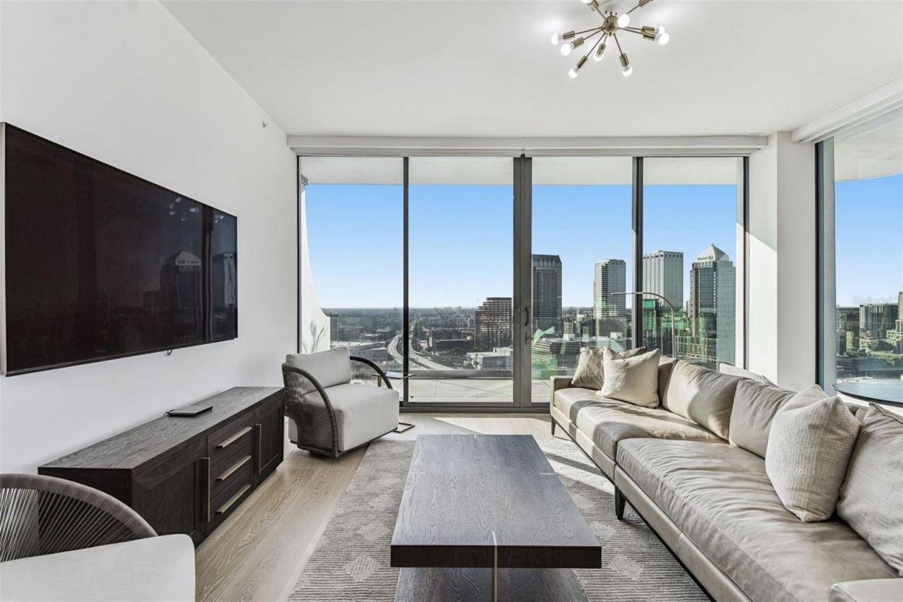 1000 Water Street, Unit 2202, Tampa, FL 33602 Photo