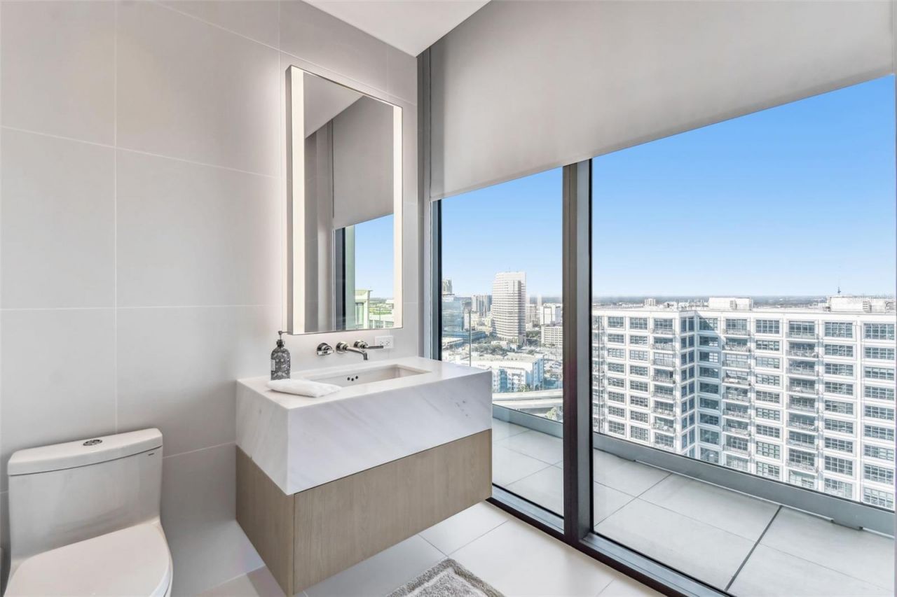 1000 Water Street, Unit 2202, Tampa, FL 33602 Photo