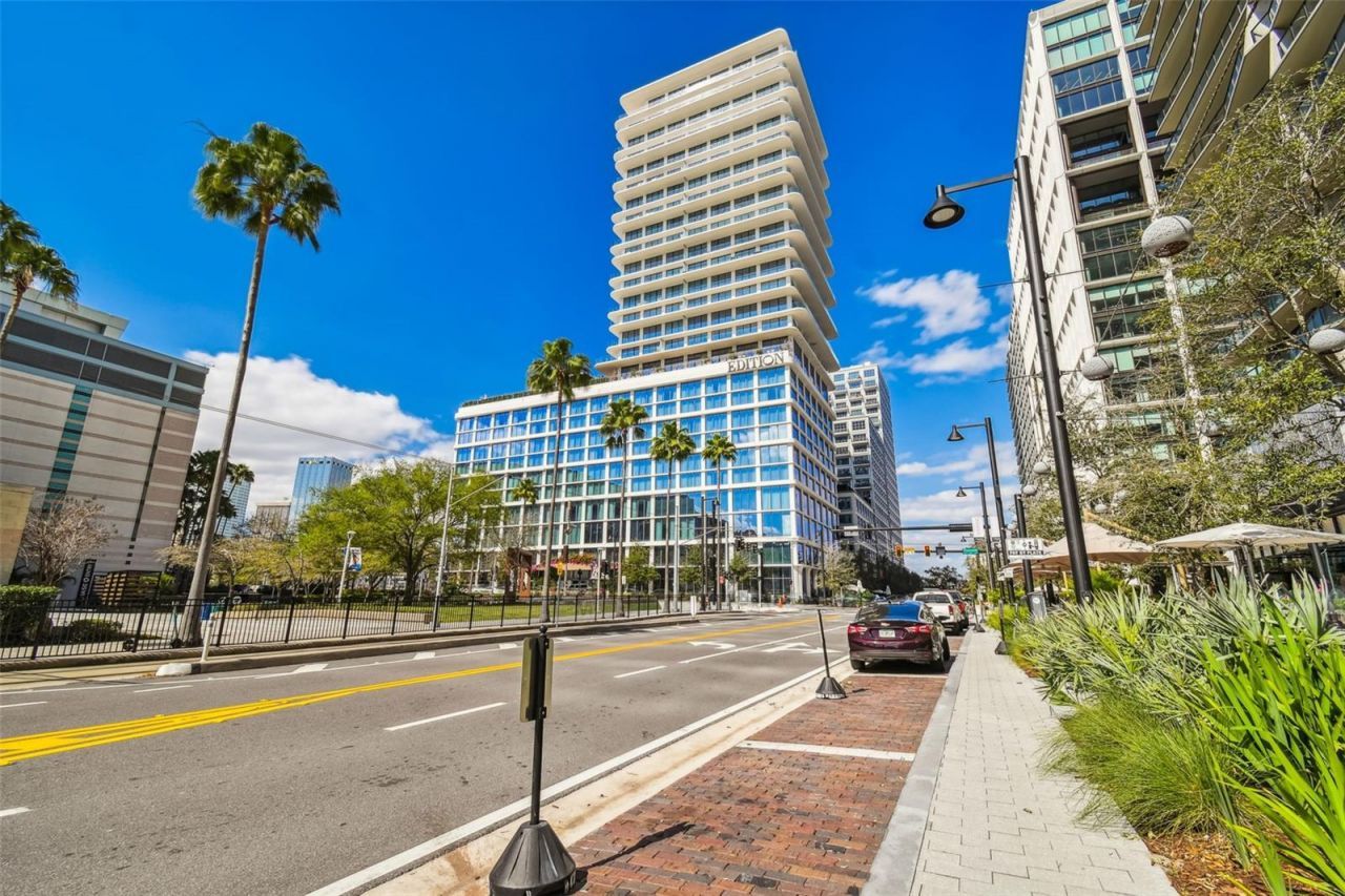 1000 Water Street, Unit 2202, Tampa, FL 33602 Photo