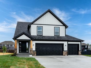 1013 2nd Street, Perry, KS 66073