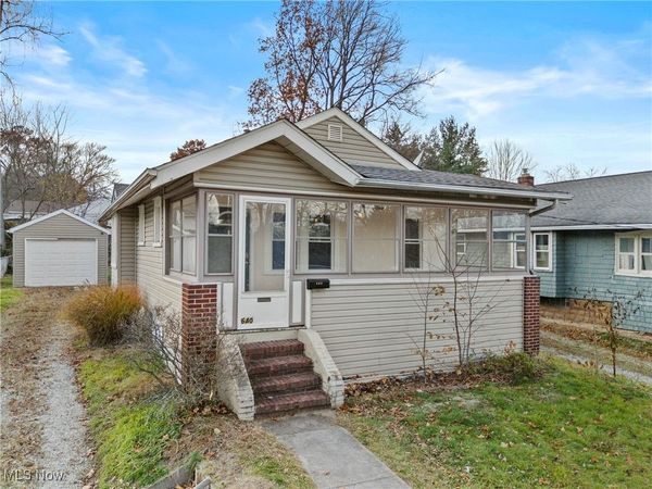 640 Plainfield Road, Akron, OH 44312