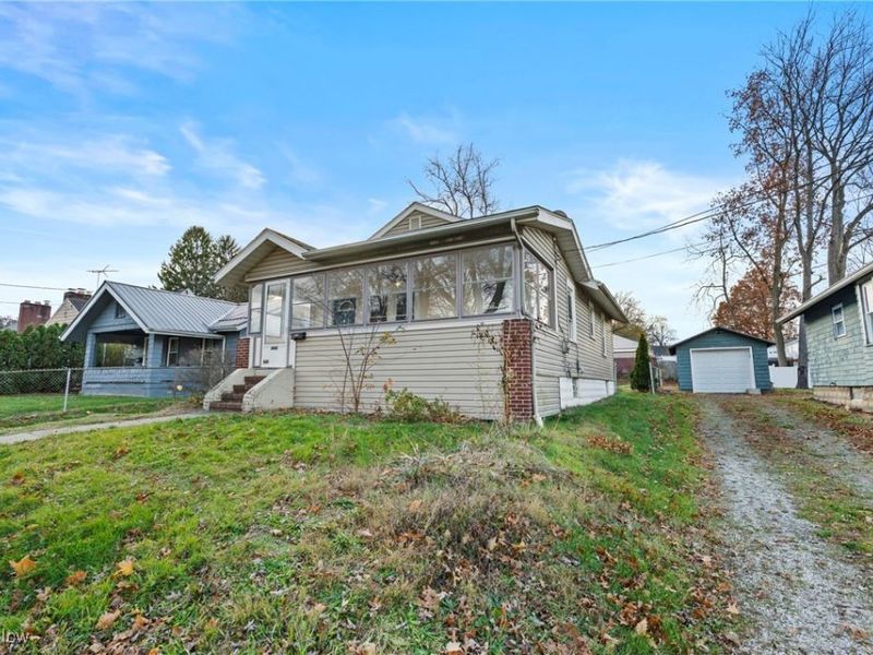 640 Plainfield Road, Akron, OH 44312 Photo 3