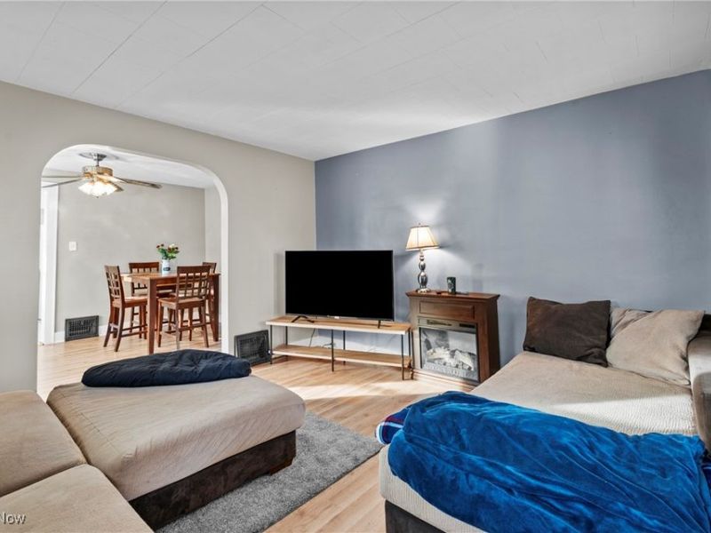 640 Plainfield Road, Akron, OH 44312 Photo 5