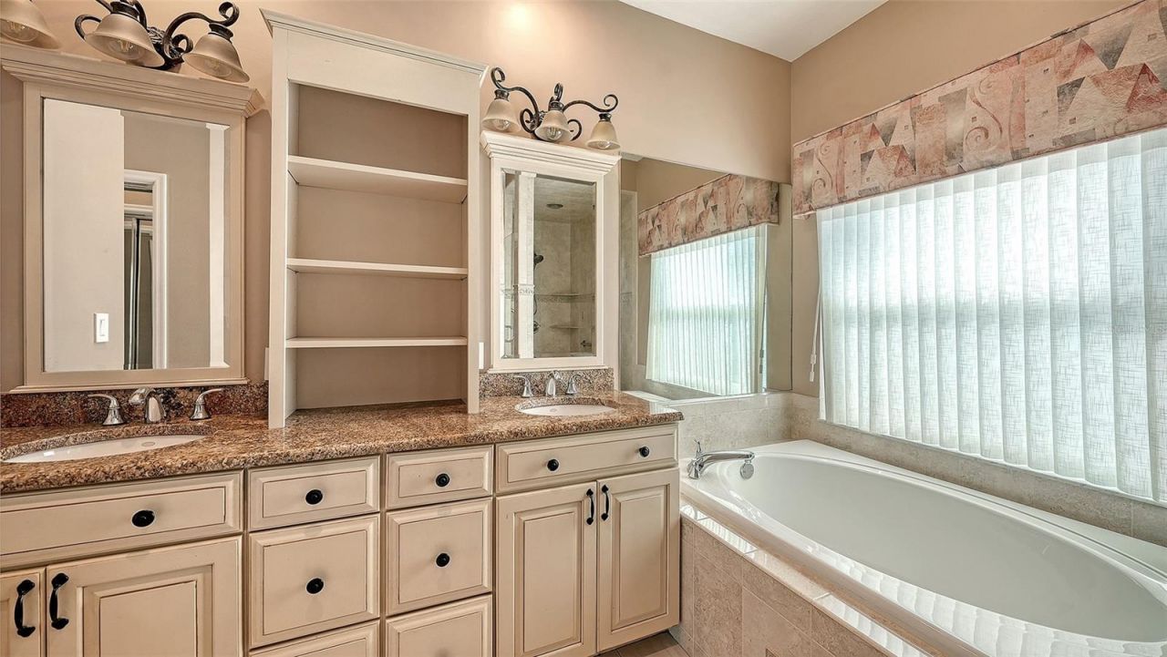 5531 Downham Meadows, Sarasota, FL 34235 Photo