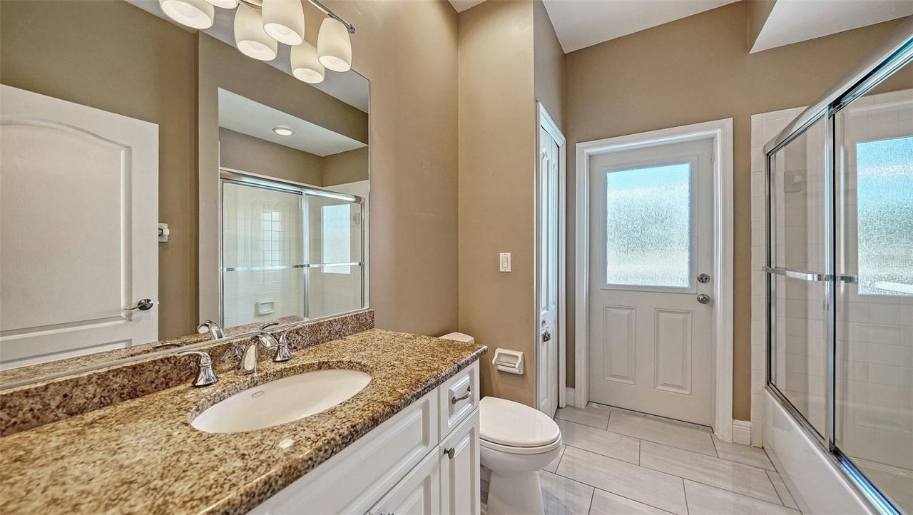 5531 Downham Meadows, Sarasota, FL 34235 Photo