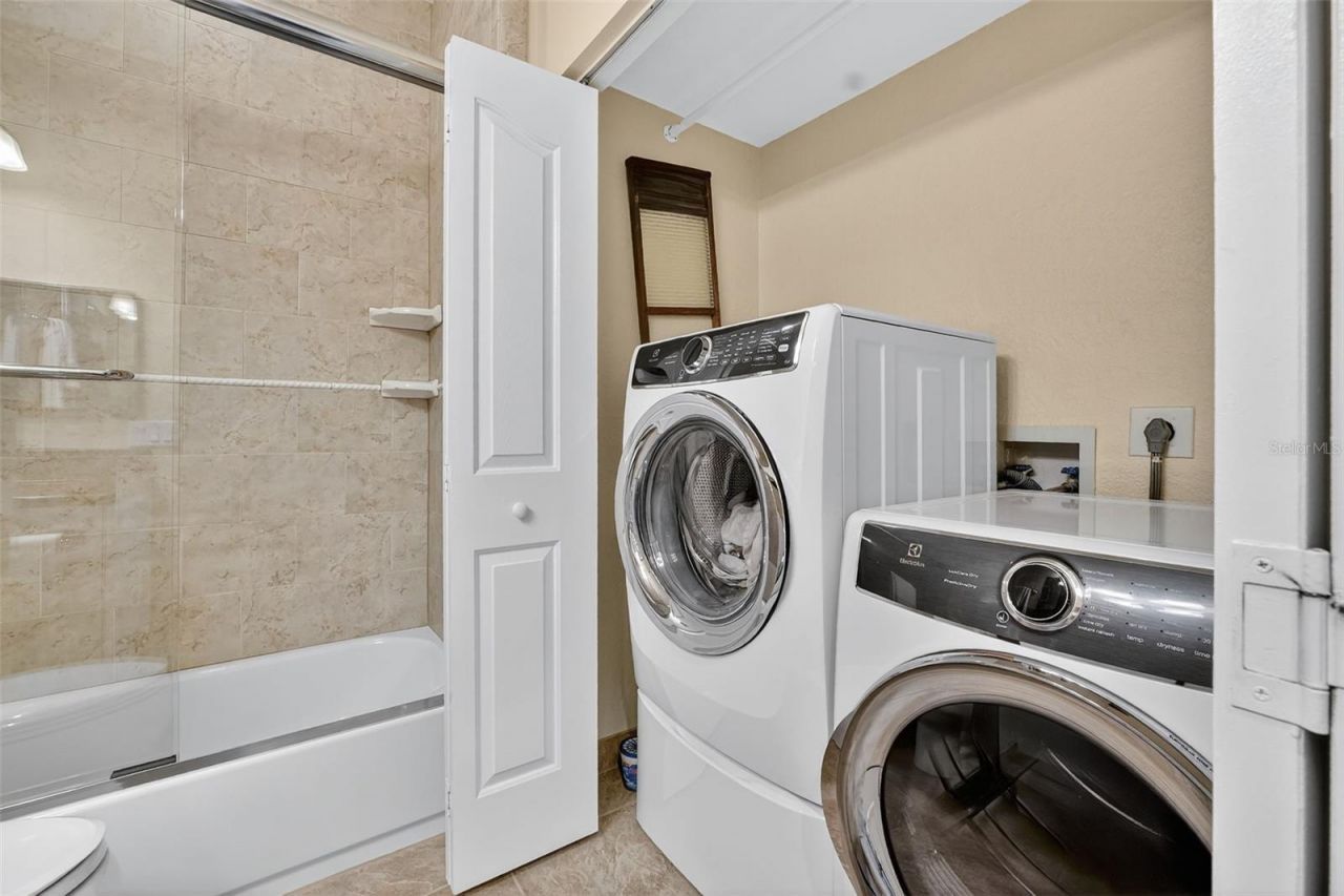 434 Bouchelle Drive, Unit 304, New Smyrna Beach, FL 32169 Photo