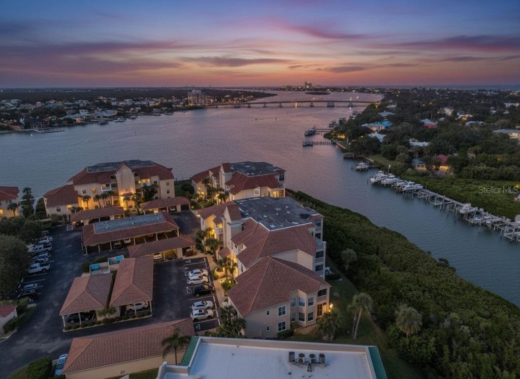 434 Bouchelle Drive, Unit 304, New Smyrna Beach, FL 32169 Photo