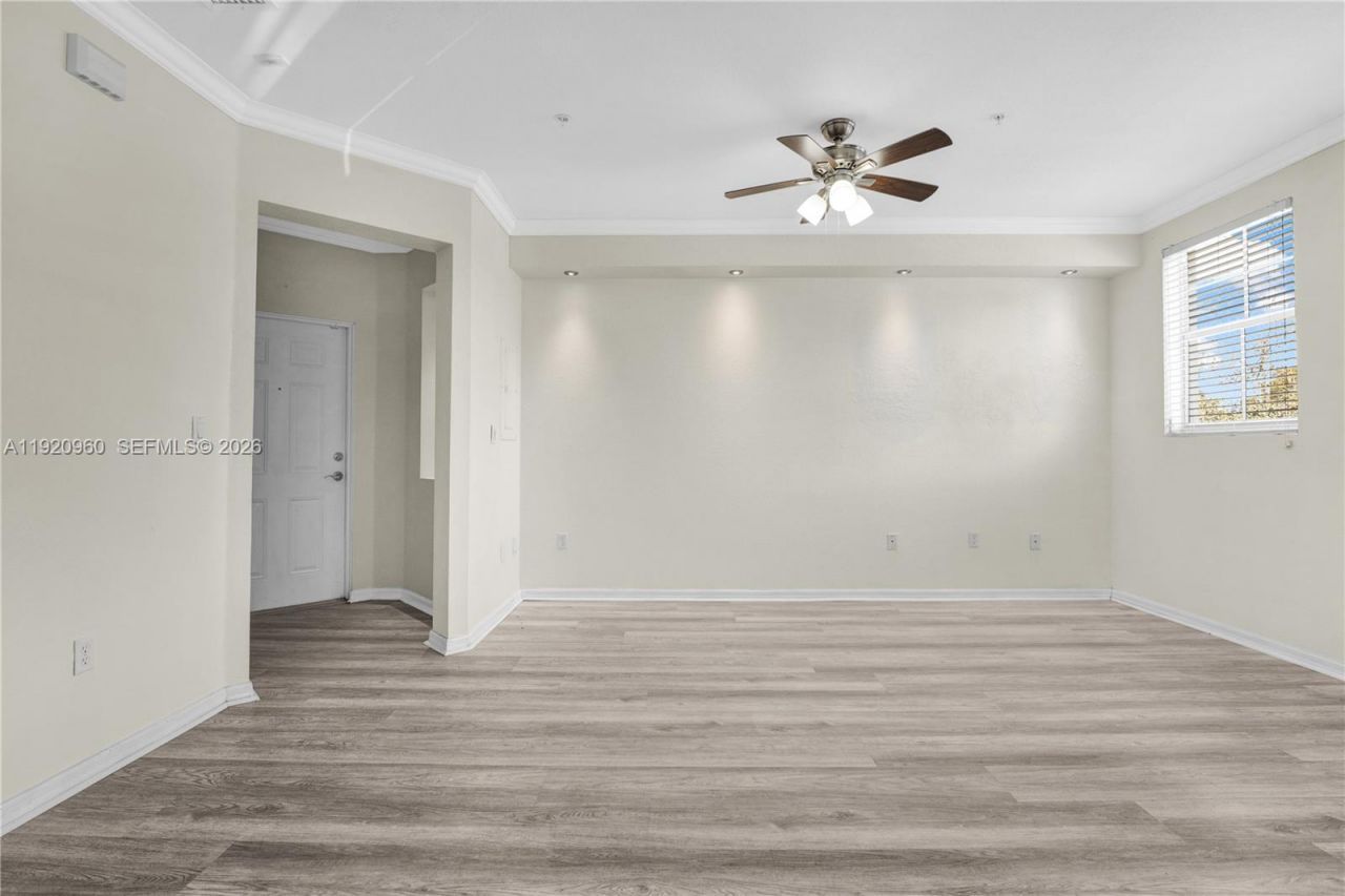 10870 NW 88th Ter, Unit 227, Doral, FL 33178 Photo