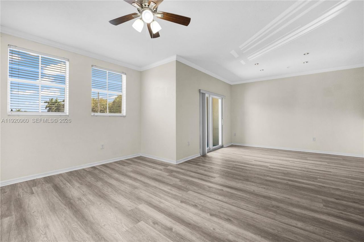 10870 NW 88th Ter, Unit 227, Doral, FL 33178 Photo