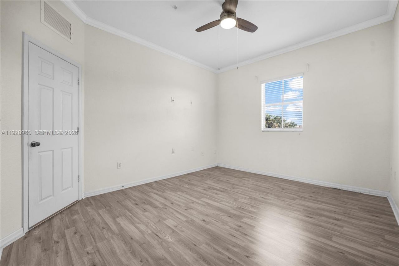 10870 NW 88th Ter, Unit 227, Doral, FL 33178 Photo