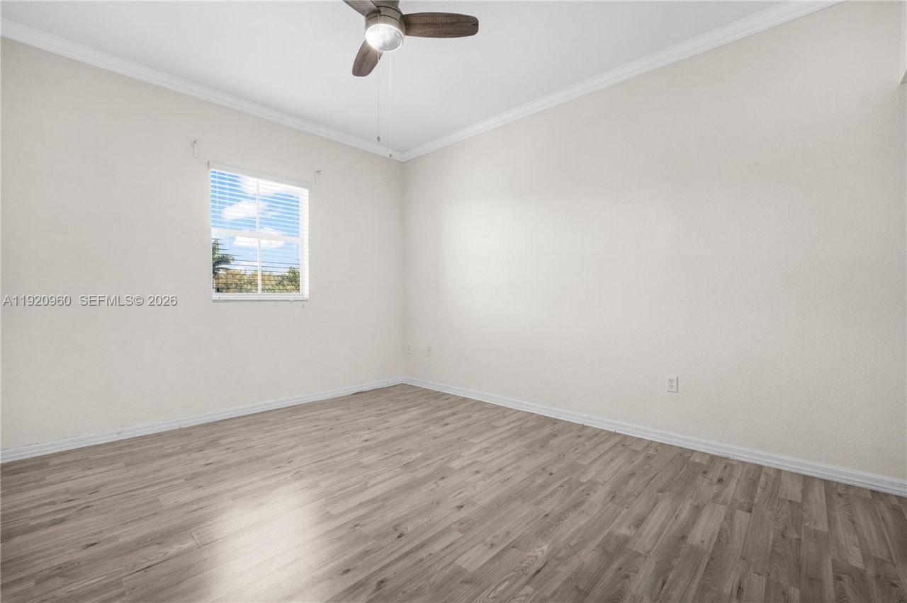 10870 NW 88th Ter, Unit 227, Doral, FL 33178 Photo