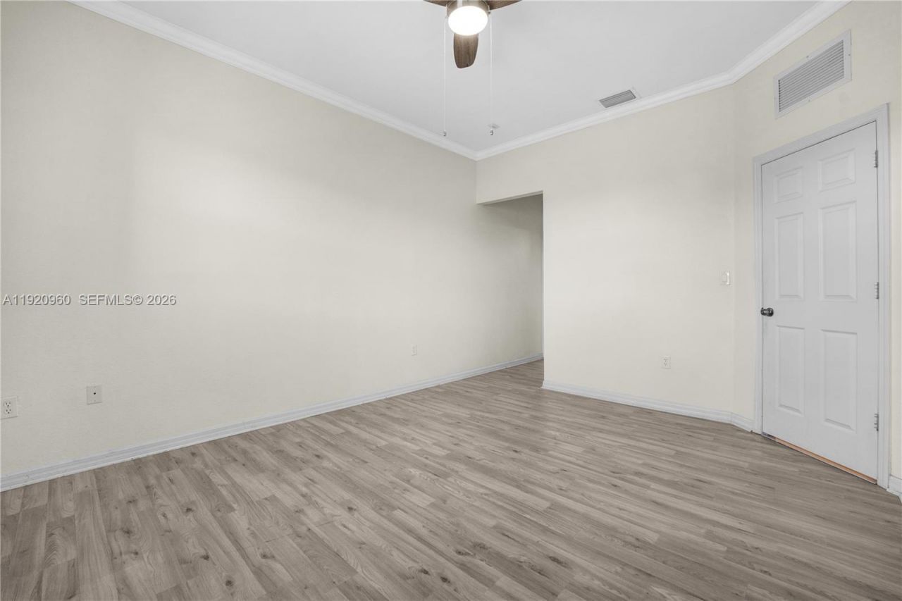 10870 NW 88th Ter, Unit 227, Doral, FL 33178 Photo