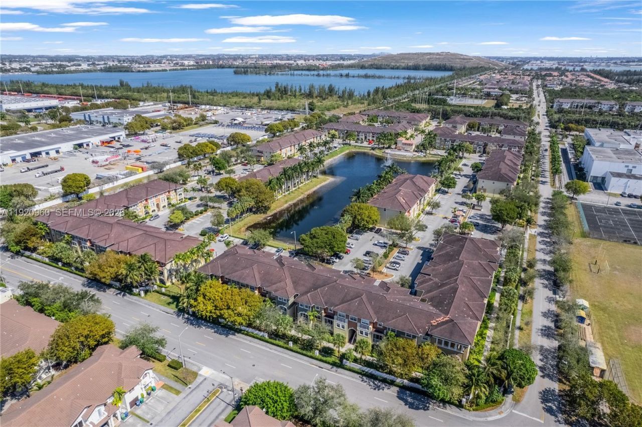 10870 NW 88th Ter, Unit 227, Doral, FL 33178 Photo