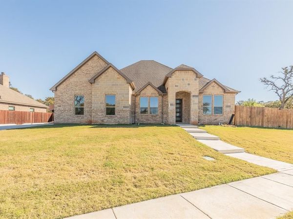 1600 Sea Breeze Court, Azle, TX 76020