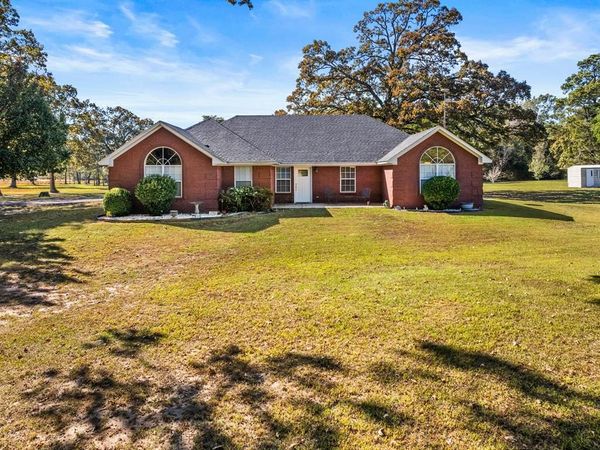 1227 County Road 3327 , Omaha, TX 75571