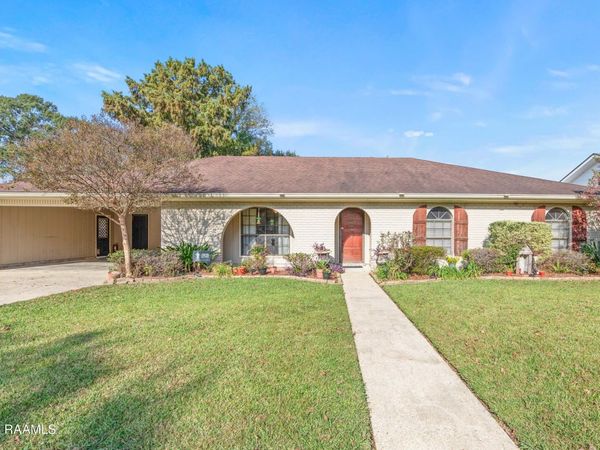 104 Kent Circle, Lafayette, LA 70508