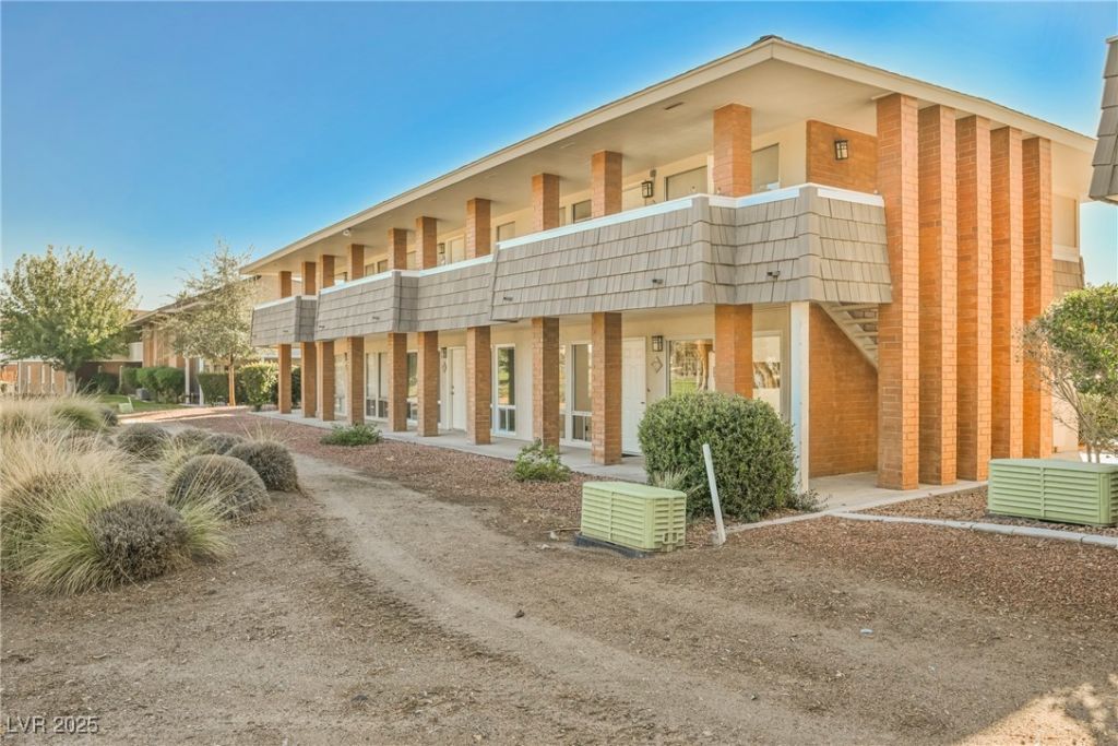 714 Oakmont Avenue, Unit 1109, Las Vegas, NV 89109 Main Photo