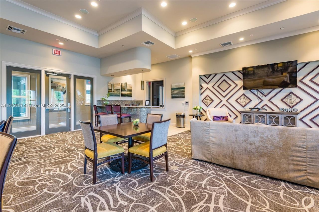 4144 Greenway Dr, Unit 4144, Hollywood, FL 33021 Photo