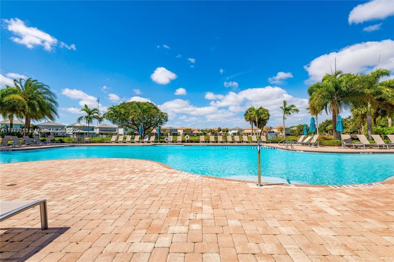 4144 Greenway Dr, Unit 4144, Hollywood, FL 33021 Photo