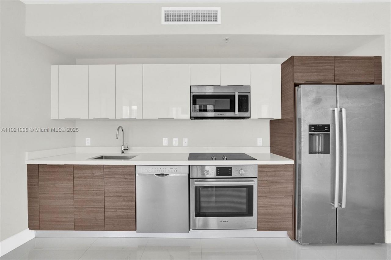 1010 SW 2nd Ave, Unit 1004, Miami, FL 33130 Photo