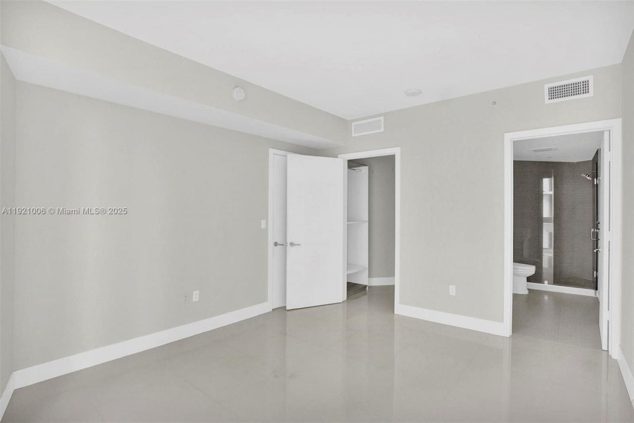 1010 SW 2nd Ave, Unit 1004, Miami, FL 33130 Photo
