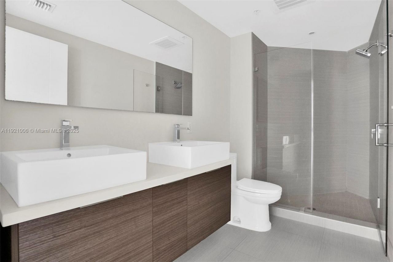 1010 SW 2nd Ave, Unit 1004, Miami, FL 33130 Photo