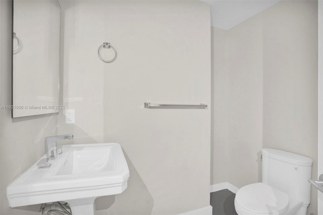 1010 SW 2nd Ave, Unit 1004, Miami, FL 33130 Photo