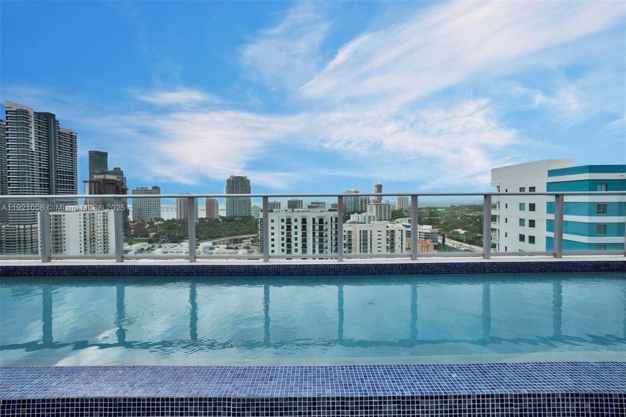 1010 SW 2nd Ave, Unit 1004, Miami, FL 33130 Photo