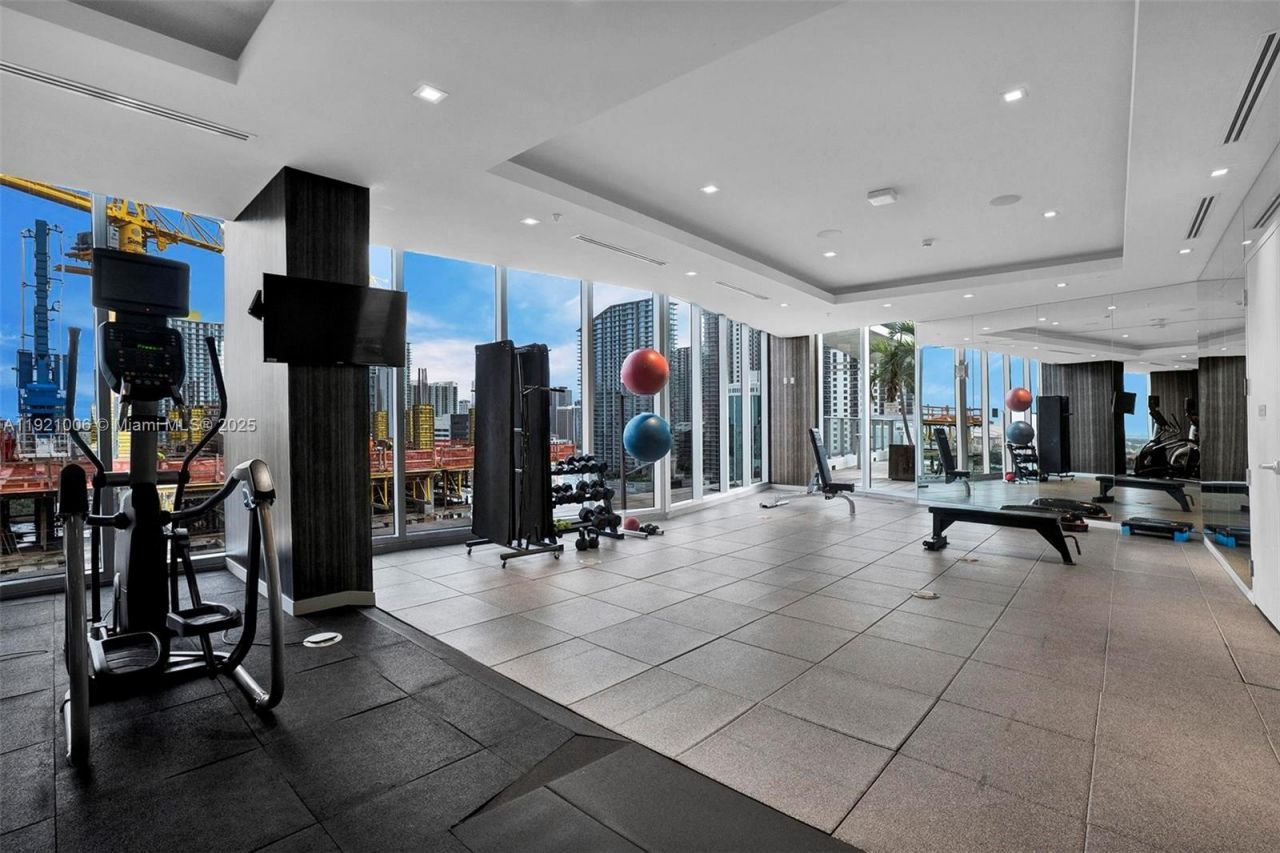 1010 SW 2nd Ave, Unit 1004, Miami, FL 33130 Photo