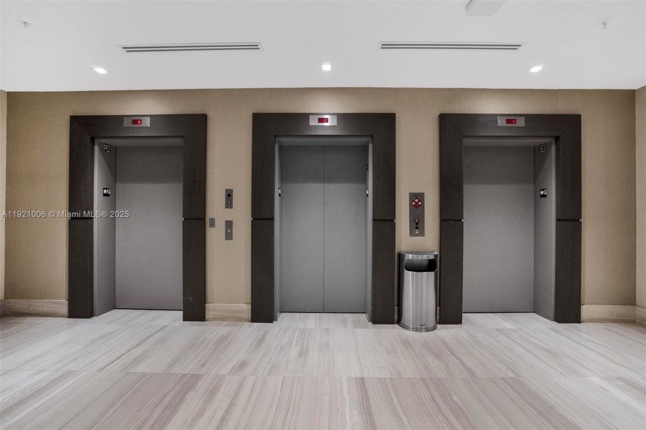 1010 SW 2nd Ave, Unit 1004, Miami, FL 33130 Photo