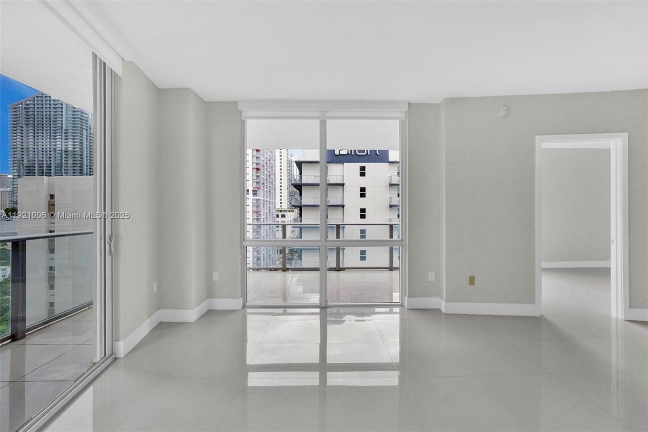 1010 SW 2nd Ave, Unit 1004, Miami, FL 33130 Photo