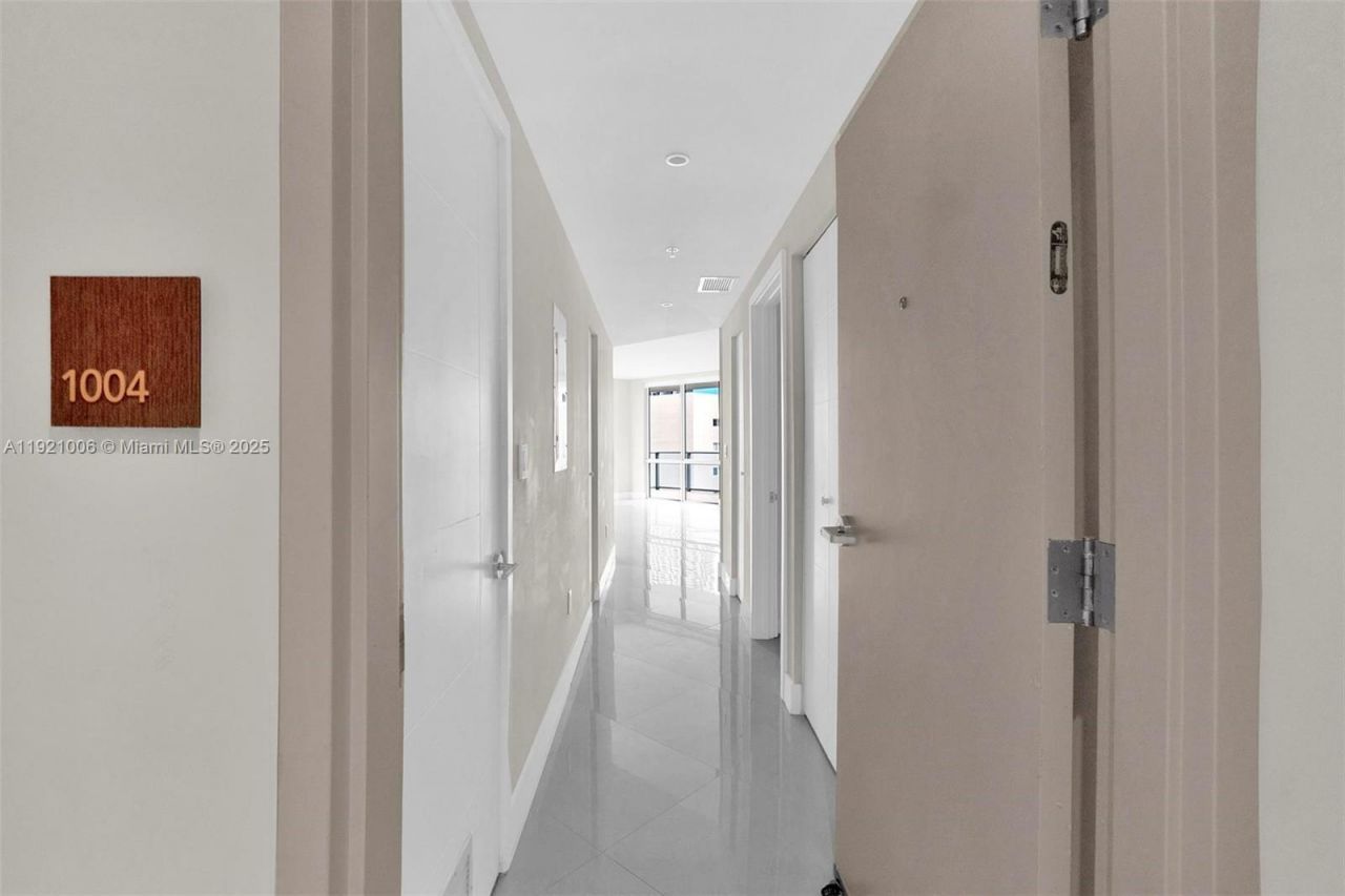 1010 SW 2nd Ave, Unit 1004, Miami, FL 33130 Photo