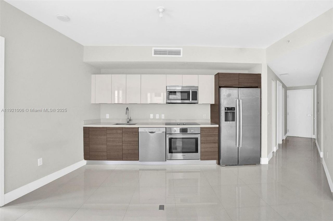 1010 SW 2nd Ave, Unit 1004, Miami, FL 33130 Photo