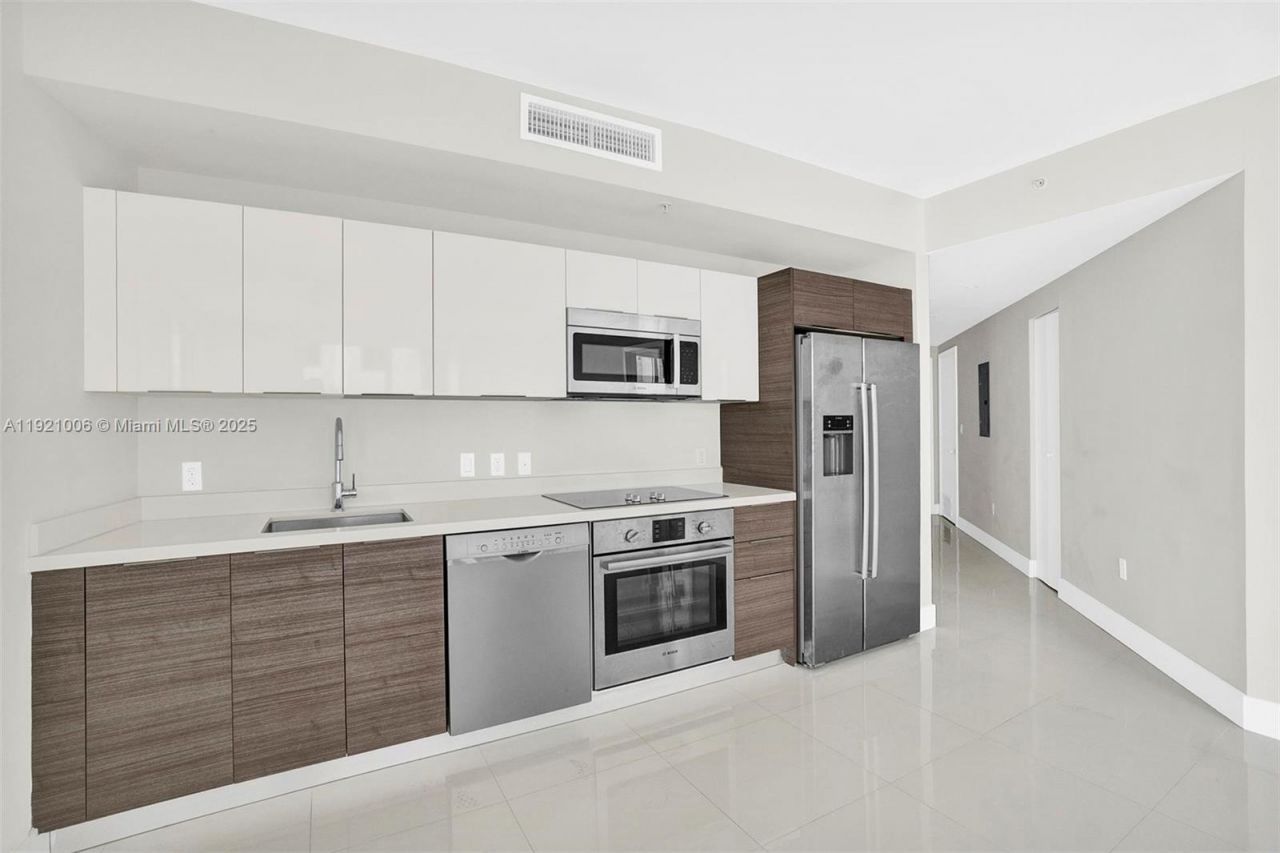 1010 SW 2nd Ave, Unit 1004, Miami, FL 33130 Photo