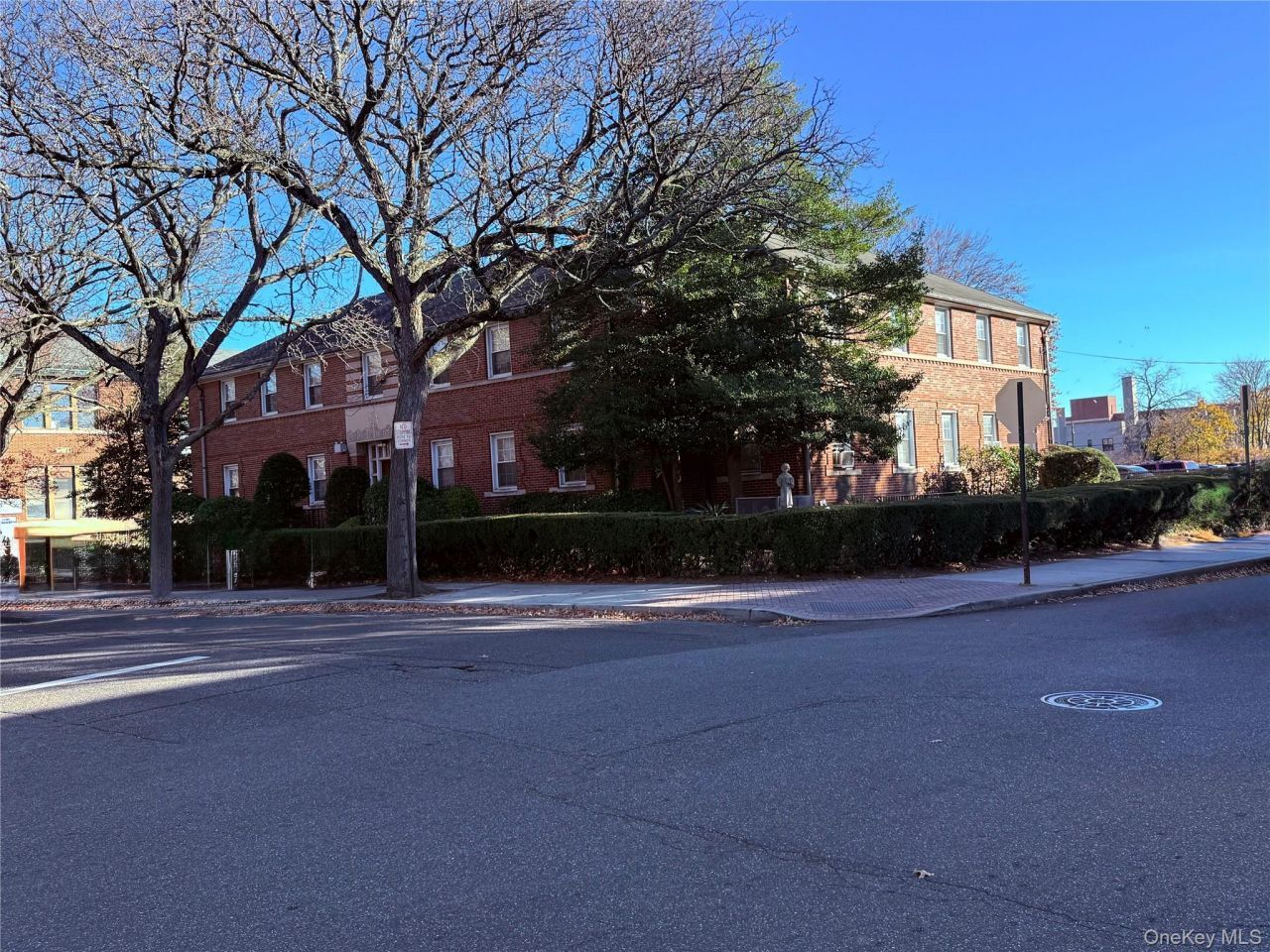 95 Pine Street, Freeport, NY 11520 Main Photo