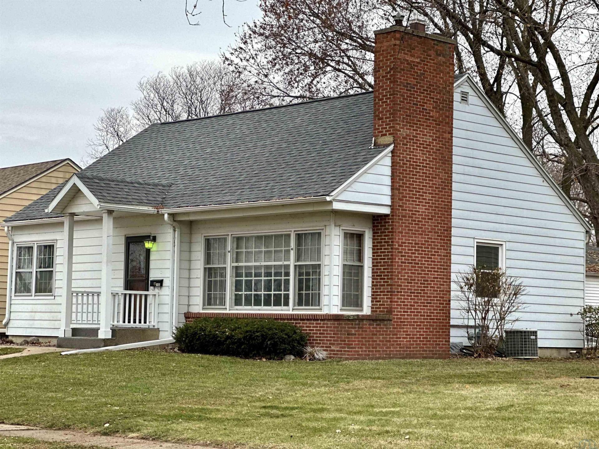 1405 Lochedem Dr, Storm Lake, IA 50588 Main Photo