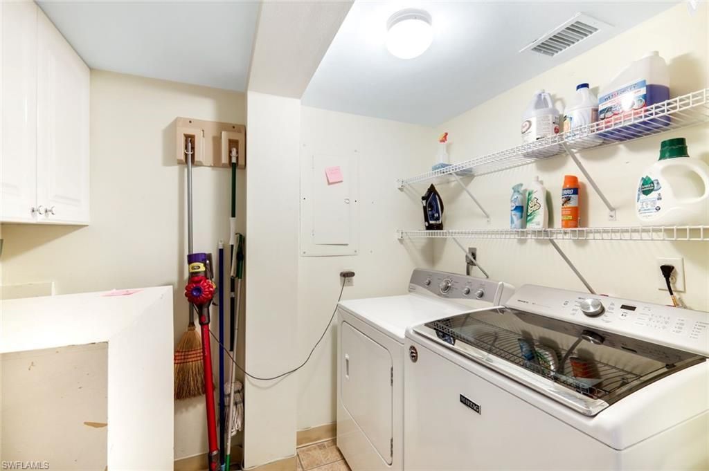 200 Periwinkle Way, Unit 214, Sanibel, FL 33957 Photo