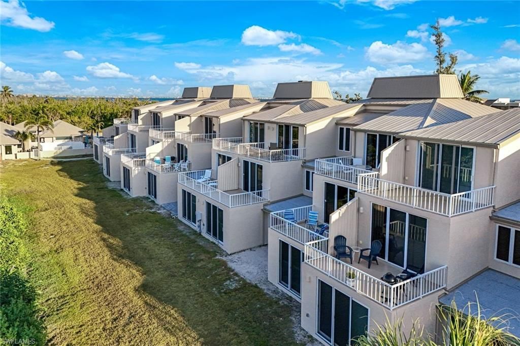 200 Periwinkle Way, Unit 214, Sanibel, FL 33957 Photo