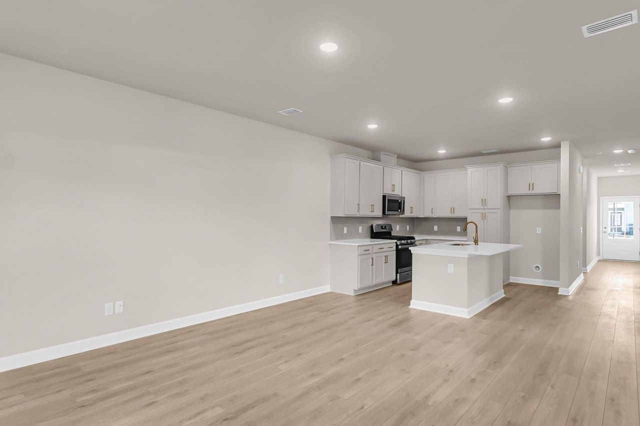 916 Dusk Drive Photo 10