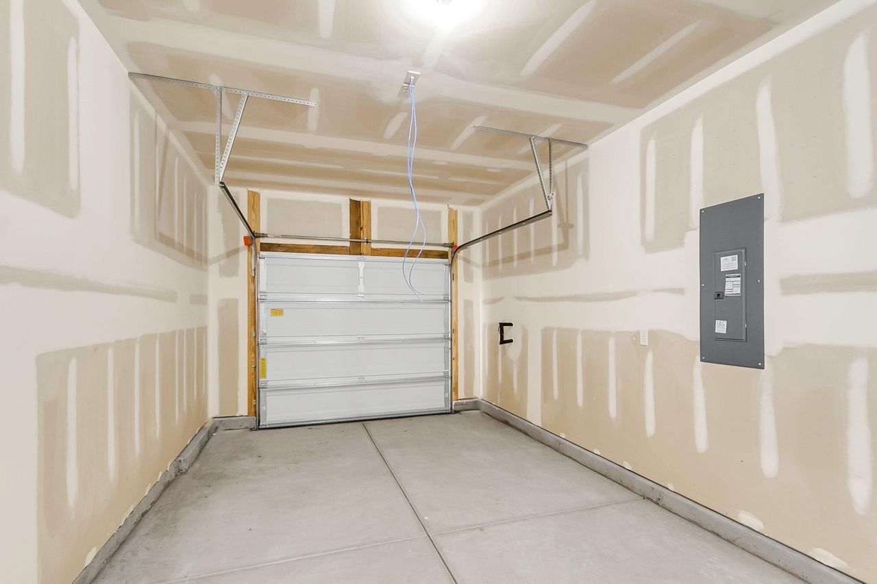 916 Dusk Drive Photo 33