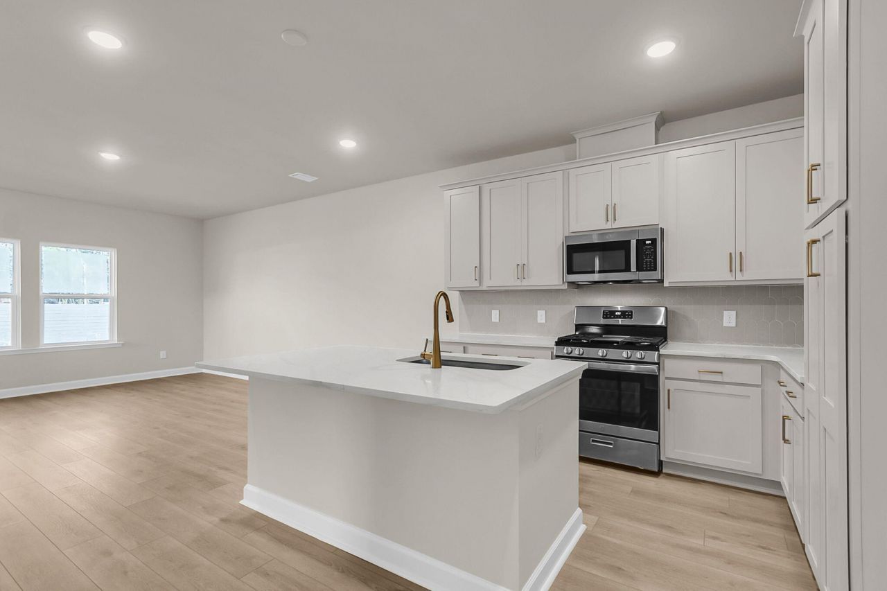 916 Dusk Drive Photo 6