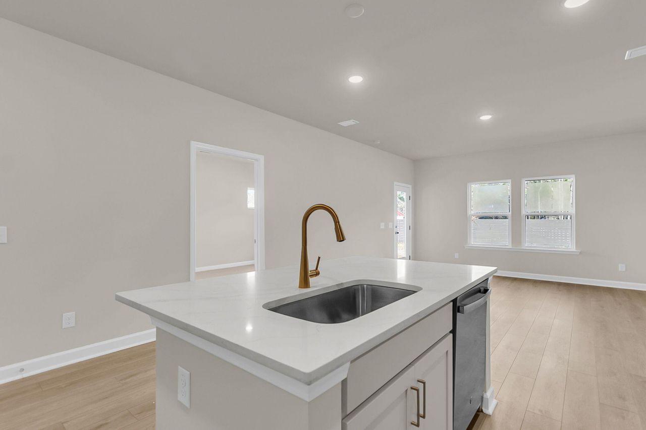 916 Dusk Drive Photo 9