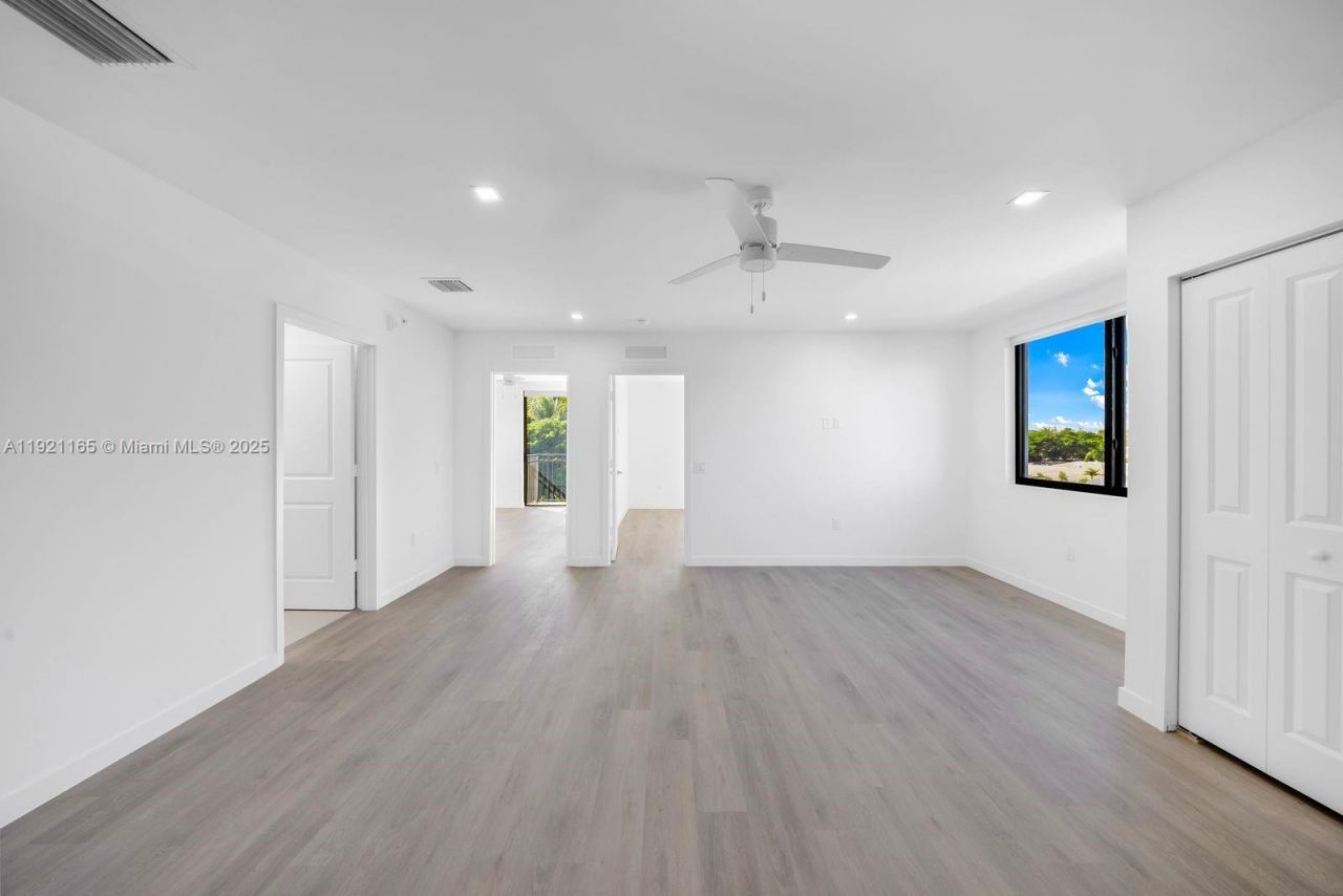 20 NE 19th Ave, Unit 201, Pompano Beach, FL 33060 Photo