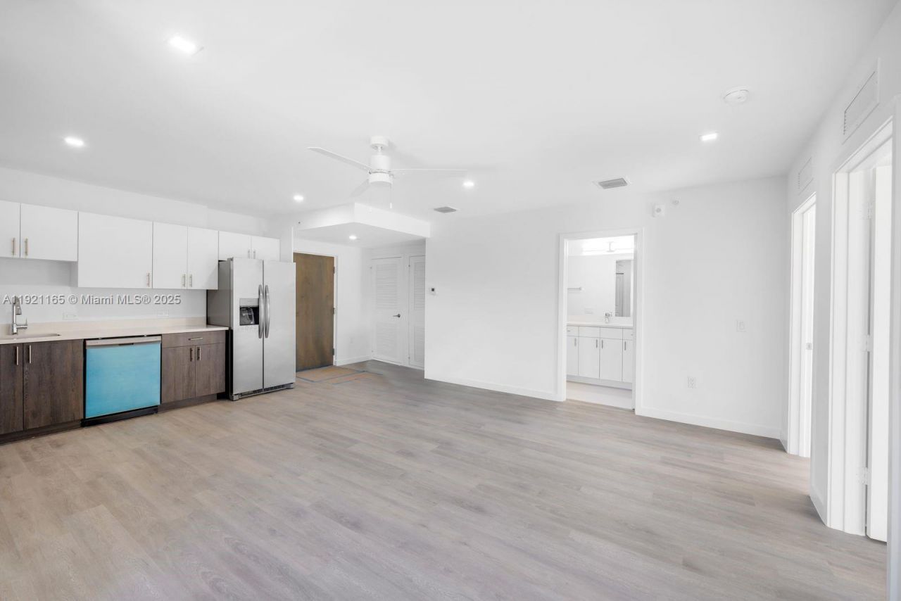 20 NE 19th Ave, Unit 201, Pompano Beach, FL 33060 Photo