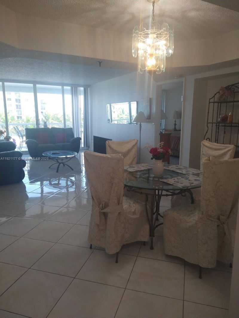 9341 SE Collins Ave, Unit 303, Surfside, FL 33154 Photo