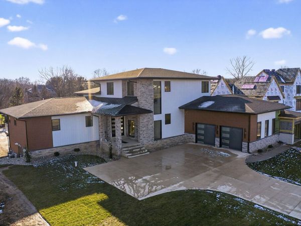 14766 Saleem Court, Granger, IN 46530