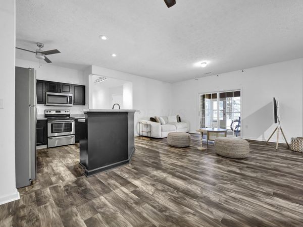 1925 Fortstone Lane, Columbus, OH 43228