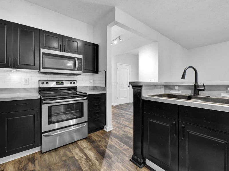 1925 Fortstone Lane, Columbus, OH 43228 Photo 13