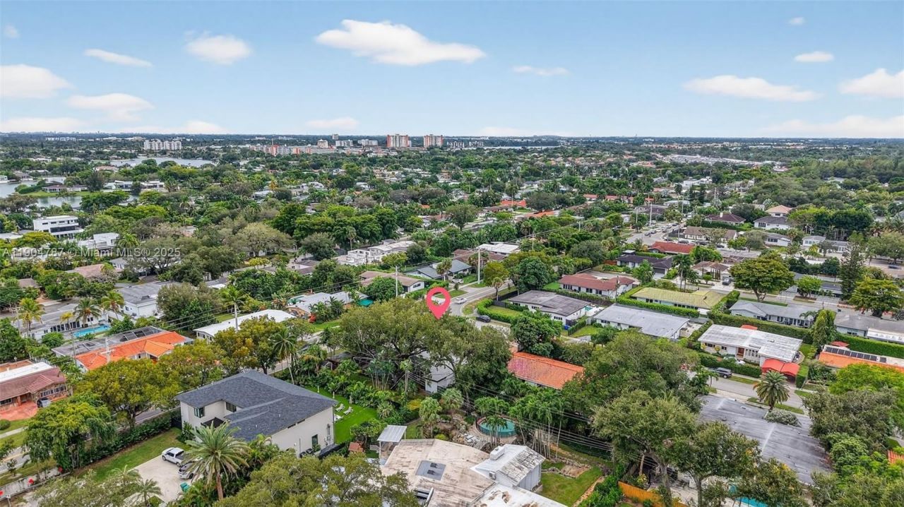 19901 NE 21st Ave, Miami, FL 33179 Photo