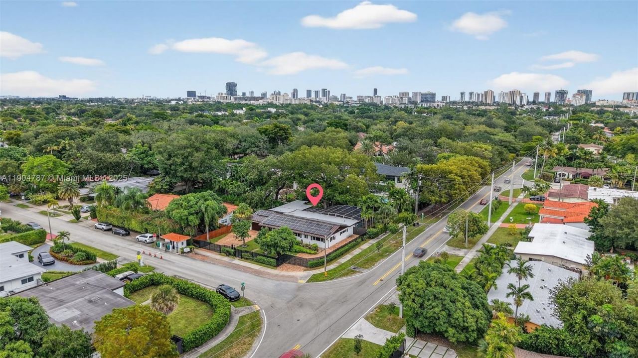 19901 NE 21st Ave, Miami, FL 33179 Photo